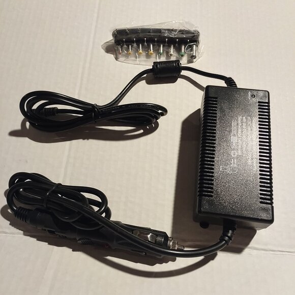 Universal 12V Laptop Car & Airplane Adapter With Multiple Tips-VTG-NEW - Picture 2 of 6